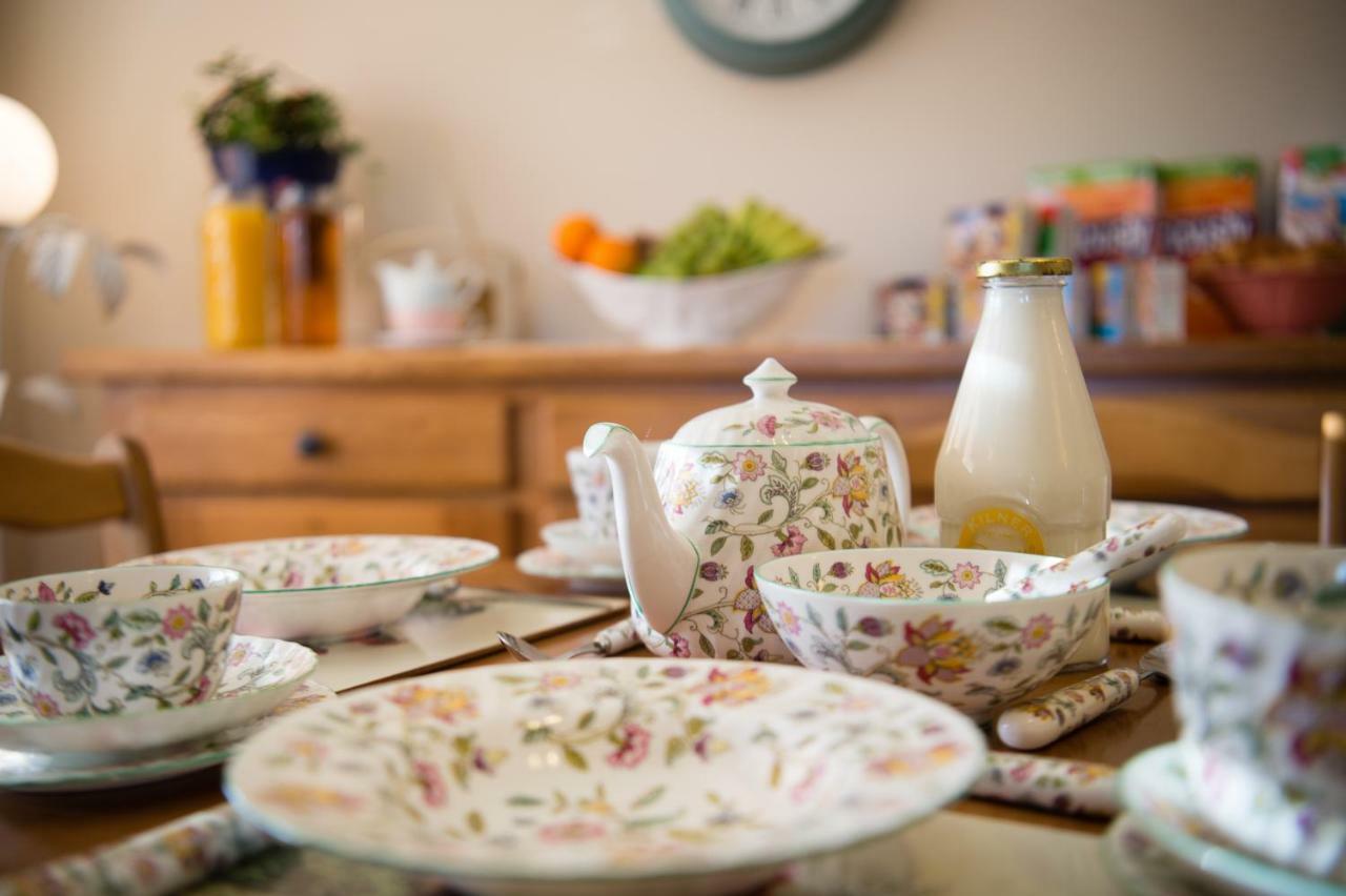 Llanfihangel-y-Creuddyn Y Grange B&B 외부 사진