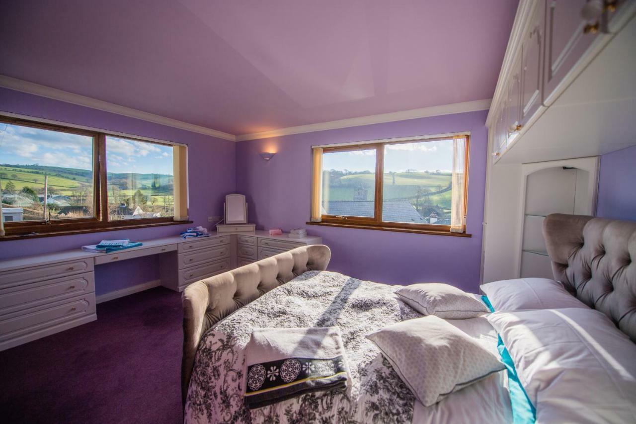 Llanfihangel-y-Creuddyn Y Grange B&B 외부 사진