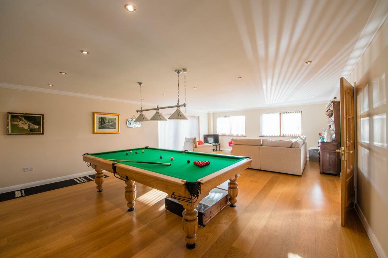 Llanfihangel-y-Creuddyn Y Grange B&B 외부 사진