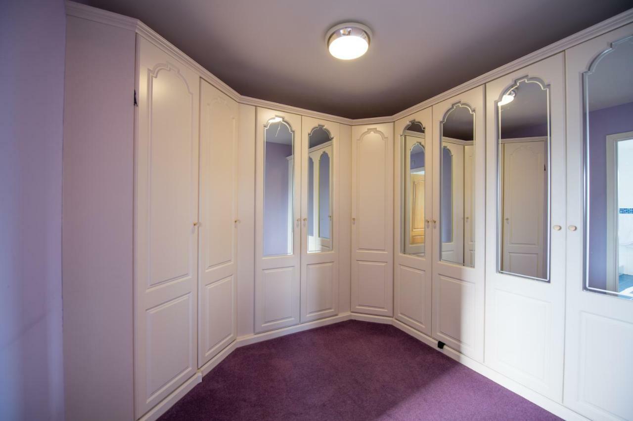 Llanfihangel-y-Creuddyn Y Grange B&B 외부 사진